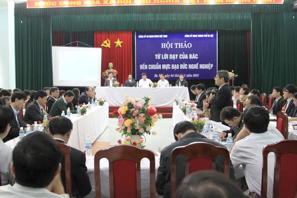 Conference on Uncle Ho’s lessons on professional etiquette - ảnh 1